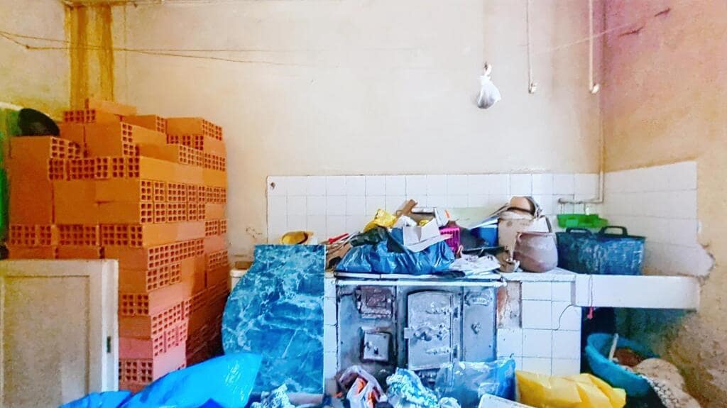 3 slaapkamer Villa te koop in Quiros - € 69.000 (Ref: 9173595)