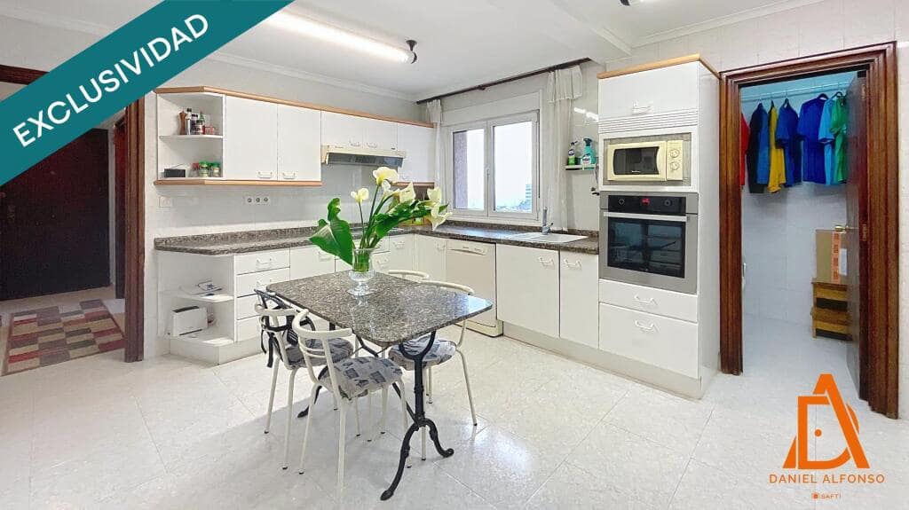 5 slaapkamer Appartement te koop in Gijon met garage - € 1.020.000 (Ref: 9173611)