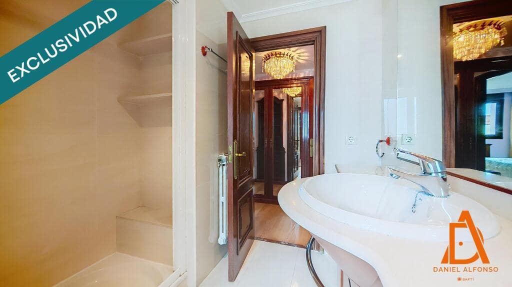 5 slaapkamer Appartement te koop in Gijon met garage - € 1.020.000 (Ref: 9173611)