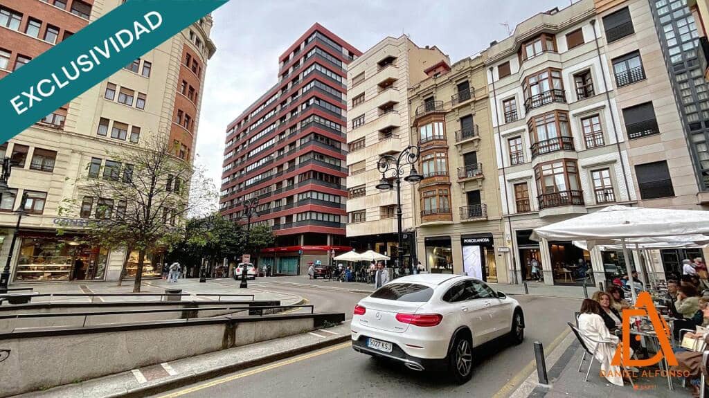 5 slaapkamer Appartement te koop in Gijon met garage - € 1.020.000 (Ref: 9173611)