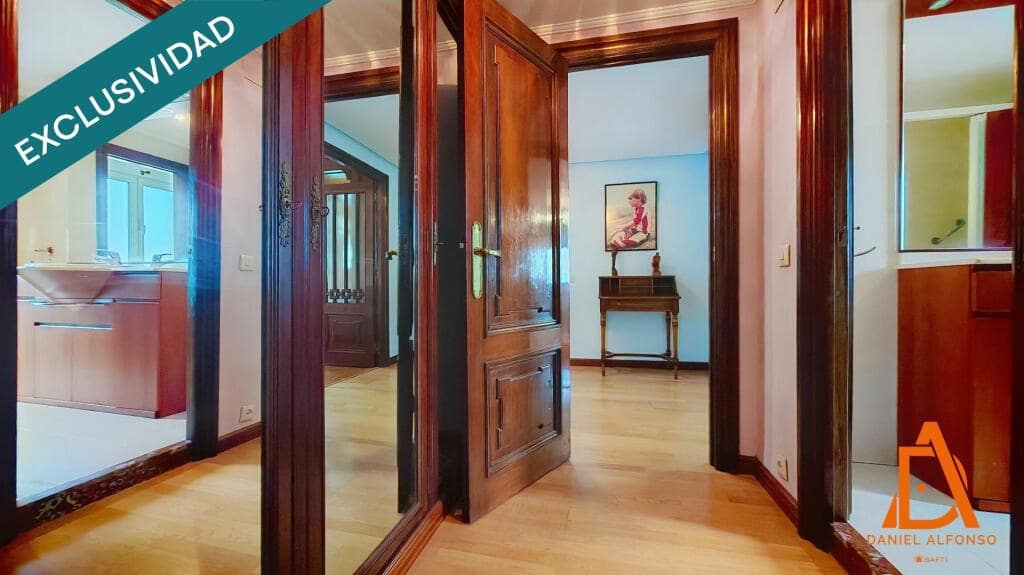 5 slaapkamer Appartement te koop in Gijon met garage - € 1.020.000 (Ref: 9173611)