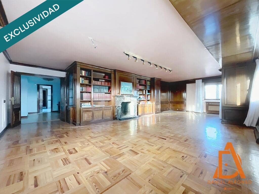 5 slaapkamer Appartement te koop in Gijon met garage - € 1.020.000 (Ref: 9173611)