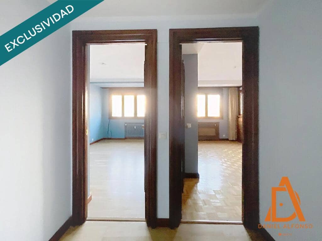 5 slaapkamer Appartement te koop in Gijon met garage - € 1.020.000 (Ref: 9173611)