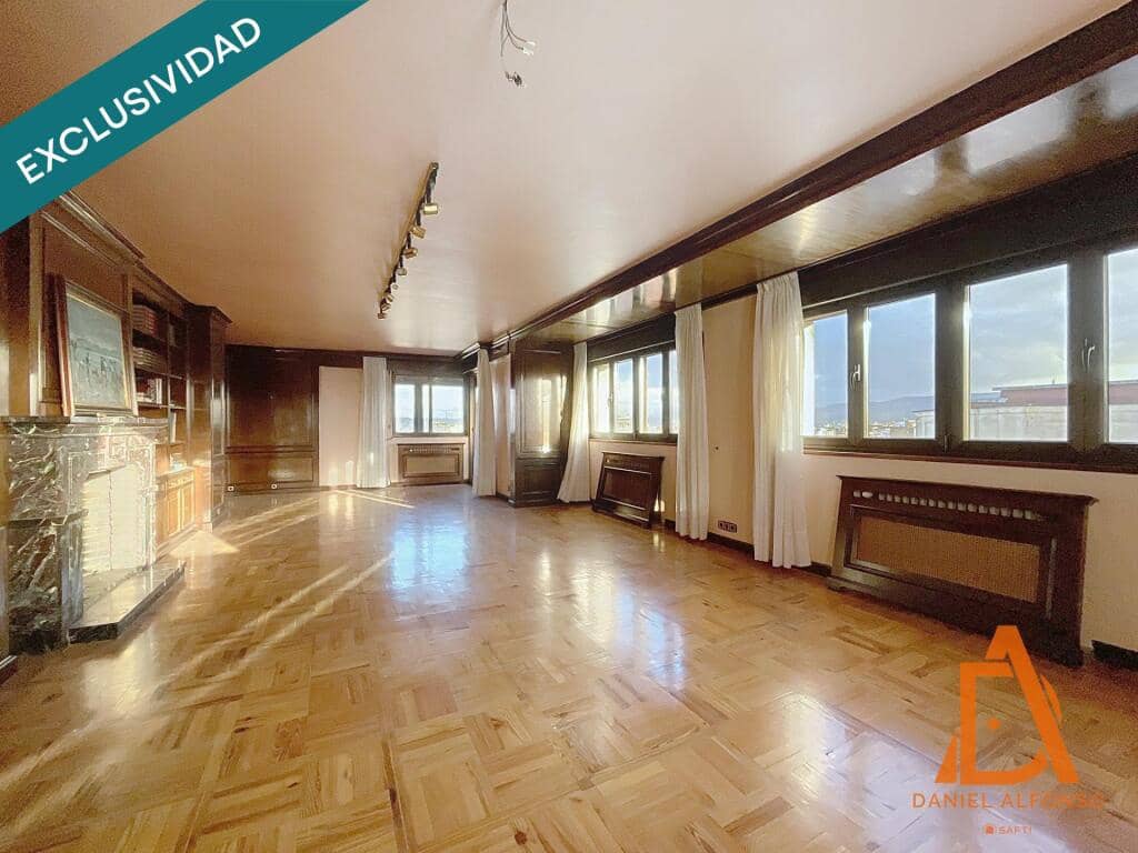 5 slaapkamer Appartement te koop in Gijon met garage - € 1.020.000 (Ref: 9173611)