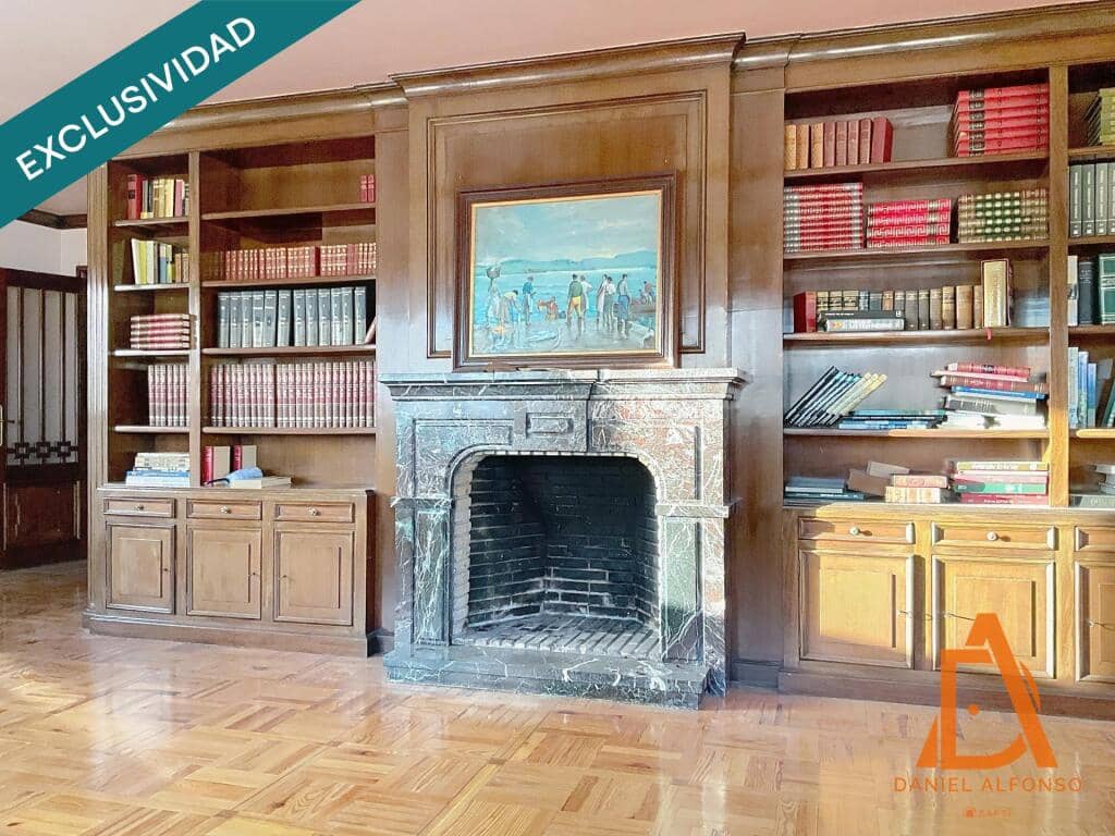 5 slaapkamer Appartement te koop in Gijon met garage - € 1.020.000 (Ref: 9173611)