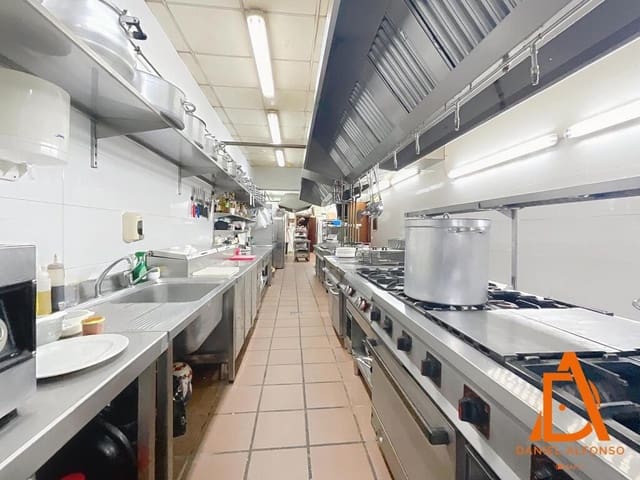 Erhverv til salg i Avilés - € 1.421.000 (Ref: 9173620)