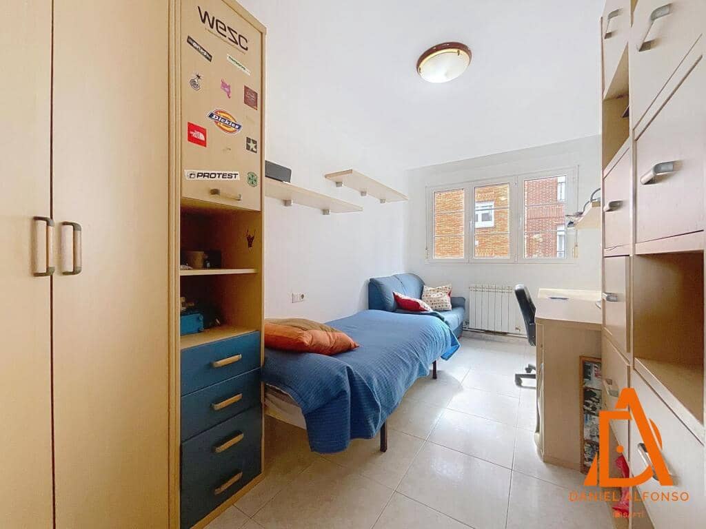 Erhverv til salg i Aviles - € 1.421.000 (Ref: 9173620)