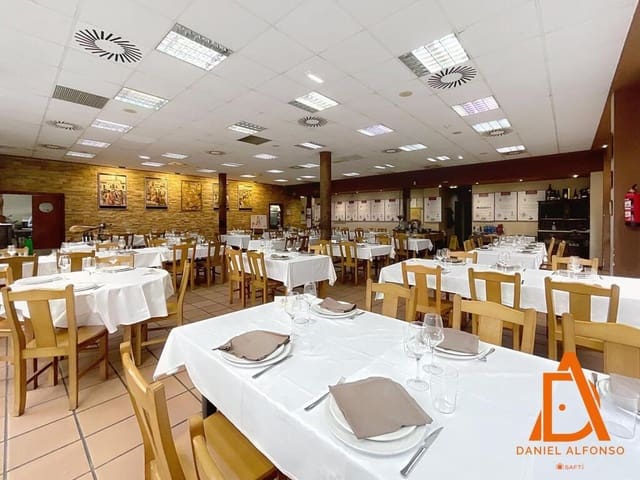 Erhverv til salg i Avilés - € 1.421.000 (Ref: 9173620)