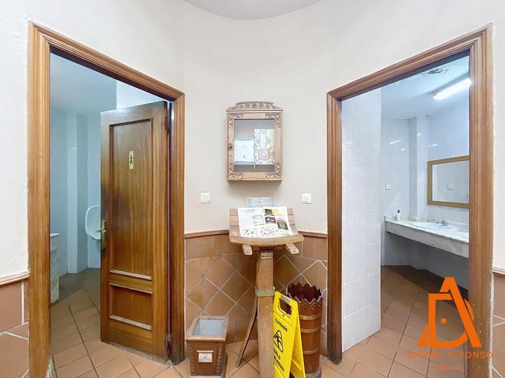 Erhverv til salg i Aviles - € 1.421.000 (Ref: 9173620)