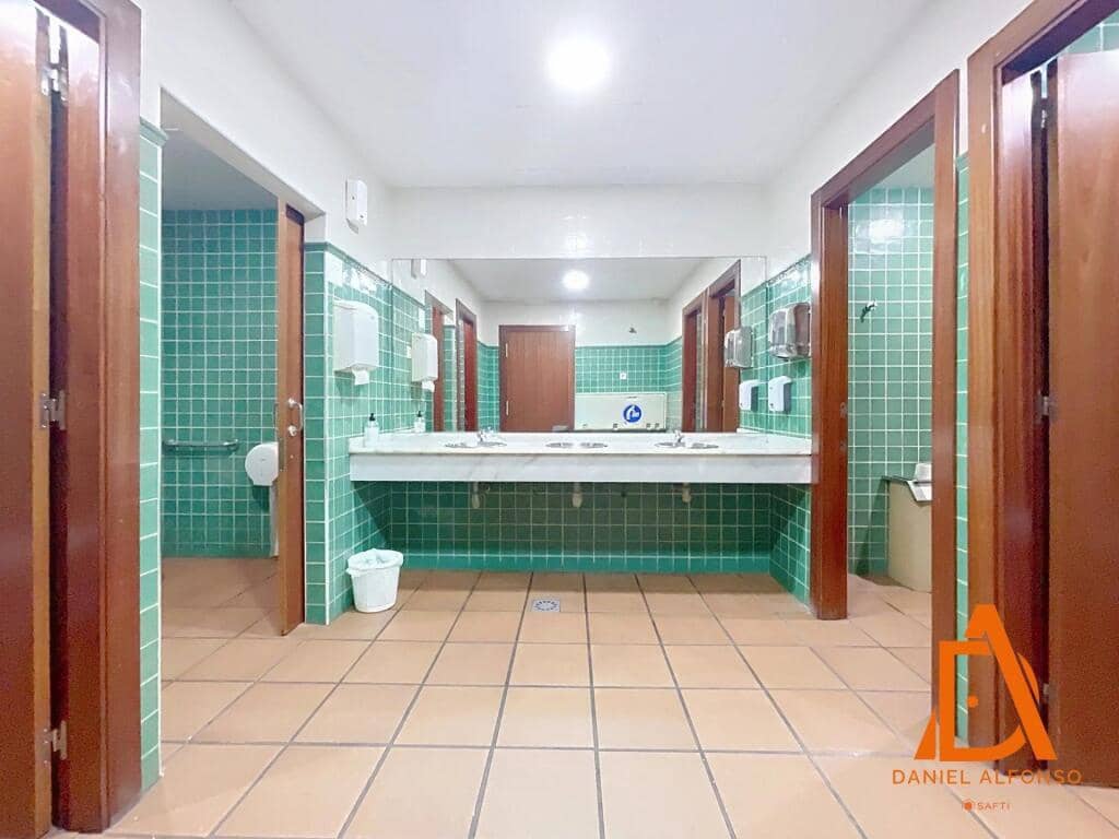 Erhverv til salg i Aviles - € 1.421.000 (Ref: 9173620)