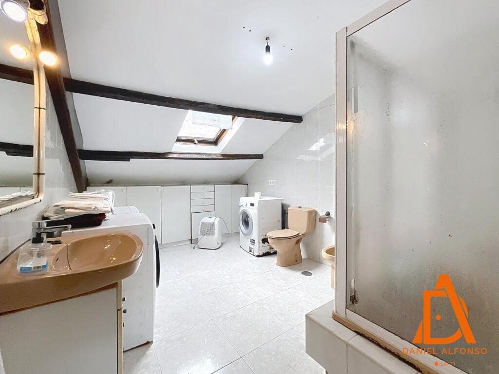 Erhverv til salg i Aviles - € 1.421.000 (Ref: 9173620)