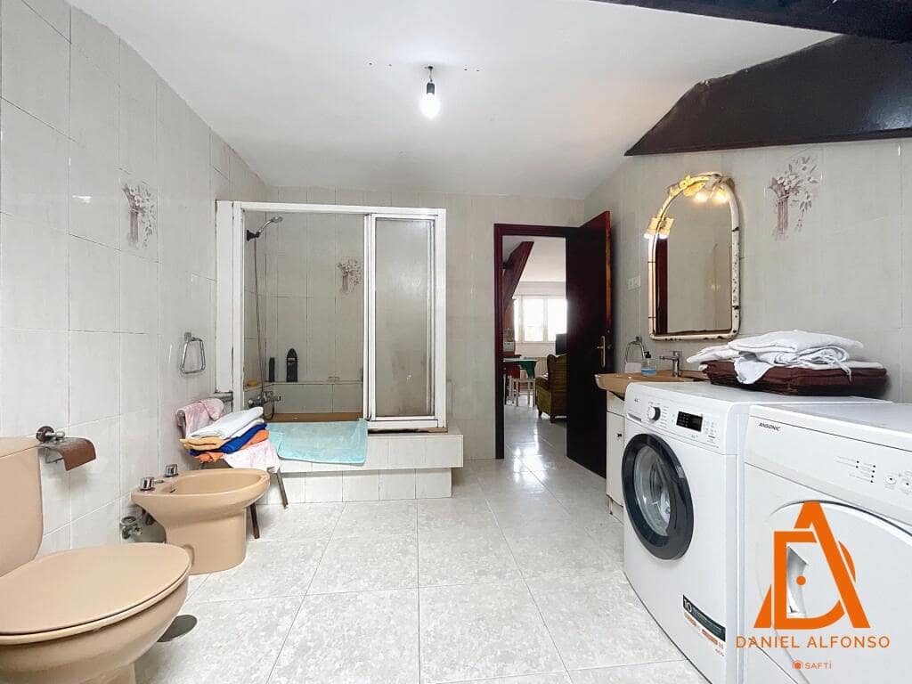 Erhverv til salg i Aviles - € 1.421.000 (Ref: 9173620)