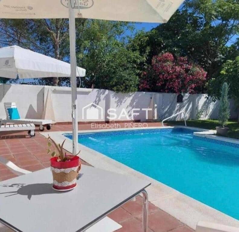 3 soveværelse Villa til salg i Barbano med swimmingpool garage - € 323.000 (Ref: 9173639)