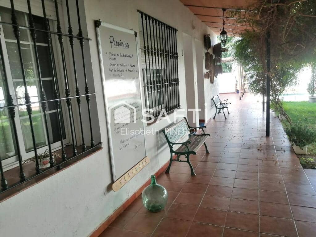 3 soveværelse Villa til salg i Barbano med swimmingpool garage - € 323.000 (Ref: 9173639)