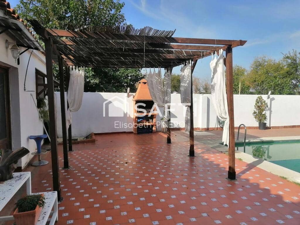 3 soveværelse Villa til salg i Barbano med swimmingpool garage - € 323.000 (Ref: 9173639)