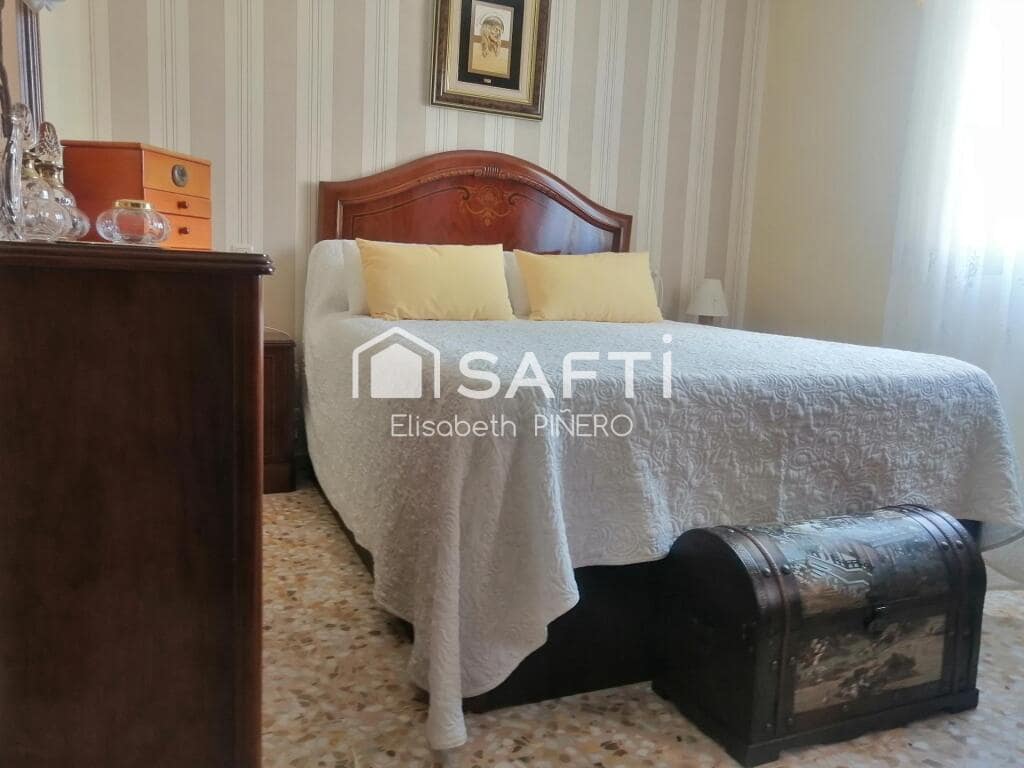 3 soveværelse Villa til salg i Puebla de la Calzada med garage - € 118.000 (Ref: 9173640)