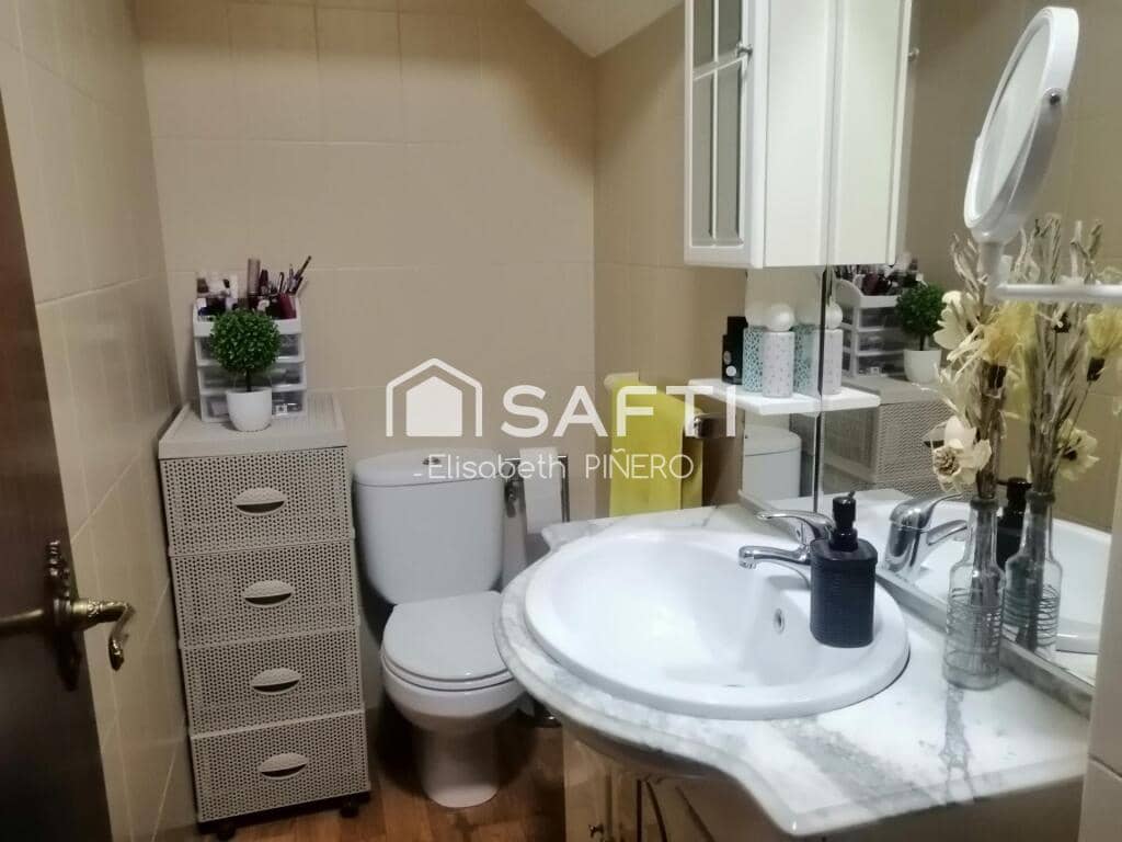 3 soveværelse Villa til salg i Puebla de la Calzada med garage - € 118.000 (Ref: 9173640)