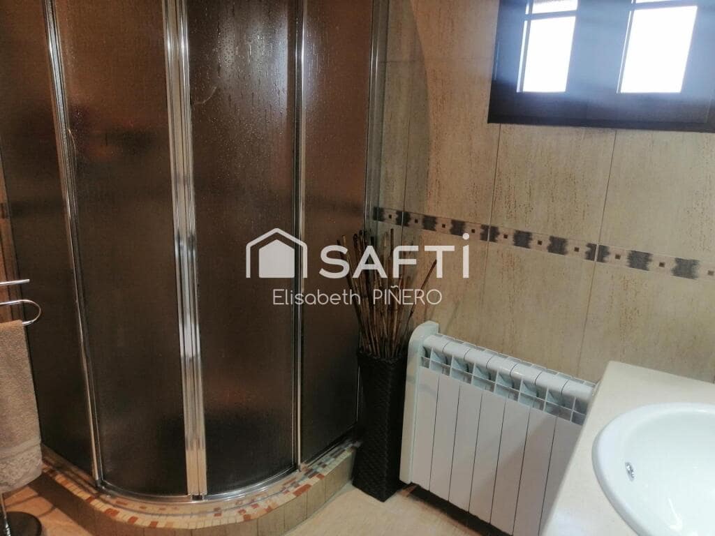 3 soveværelse Villa til salg i Puebla de la Calzada med garage - € 118.000 (Ref: 9173640)