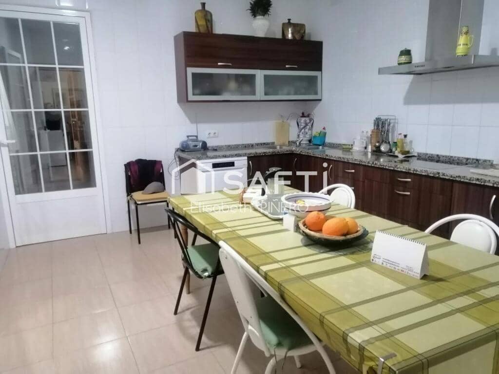 4 soveværelse Rækkehus til salg i Puebla de la Calzada med garage - € 193.000 (Ref: 9173643)