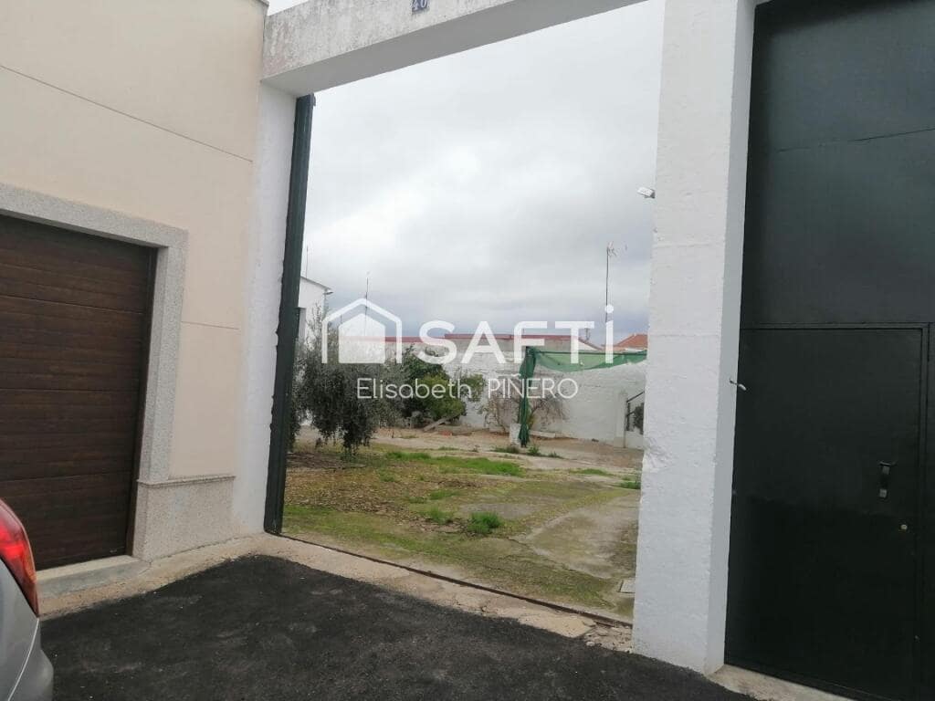 4 soveværelse Rækkehus til salg i Puebla de la Calzada med garage - € 193.000 (Ref: 9173643)