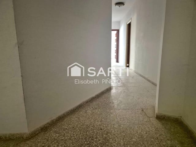 5 slaapkamer Appartement te koop in Montijo met garage - € 150.000 (Ref: 9173649)