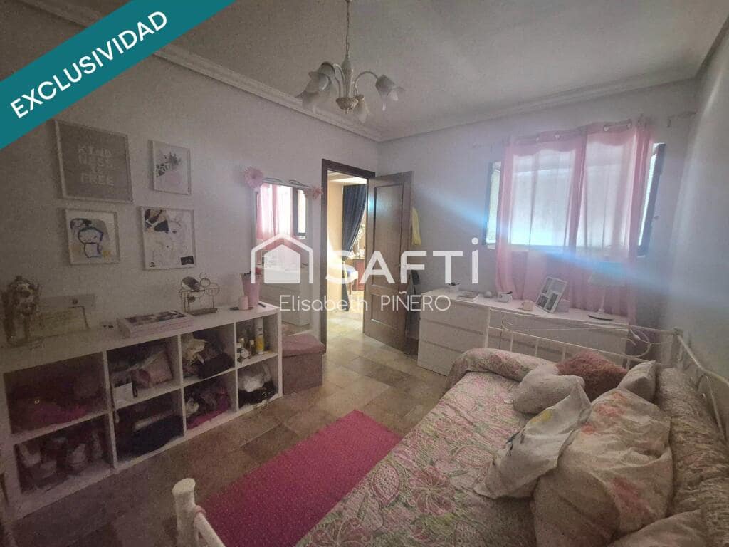 5 soverom Rekkehus til salgs i Montijo med garasje - € 190 000 (Ref: 9173650)