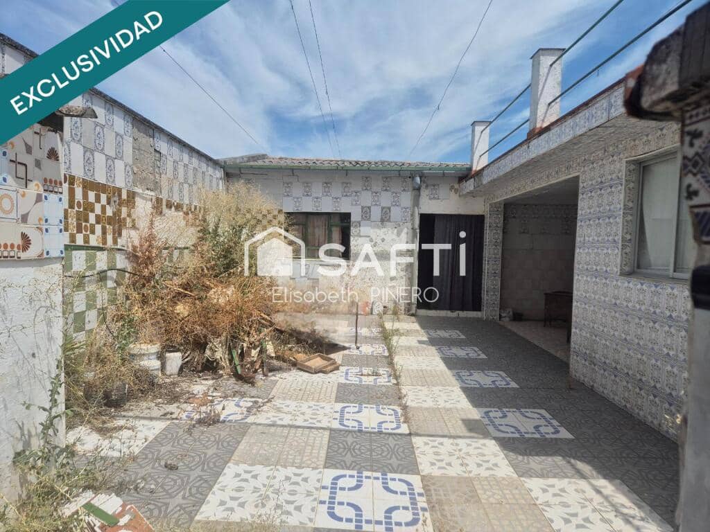 4 soveværelse Rækkehus til salg i Montijo med garage - € 72.000 (Ref: 9173651)