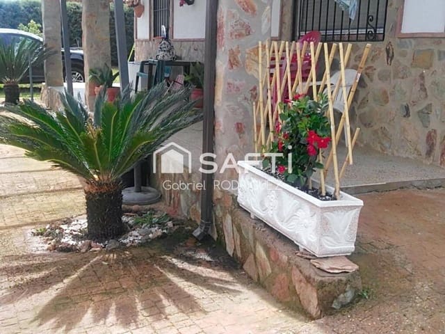 Mark till salu i Valverde de Leganés - 160 000 € (Ref: 9173661)