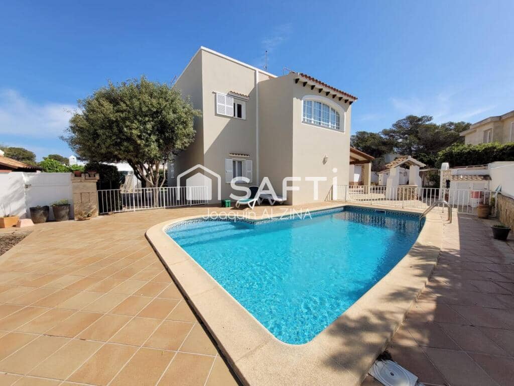 3 soverom Villa til salgs i Ciutadella de Menorca med svømmebasseng garasje - € 840 000 (Ref: 9173672)