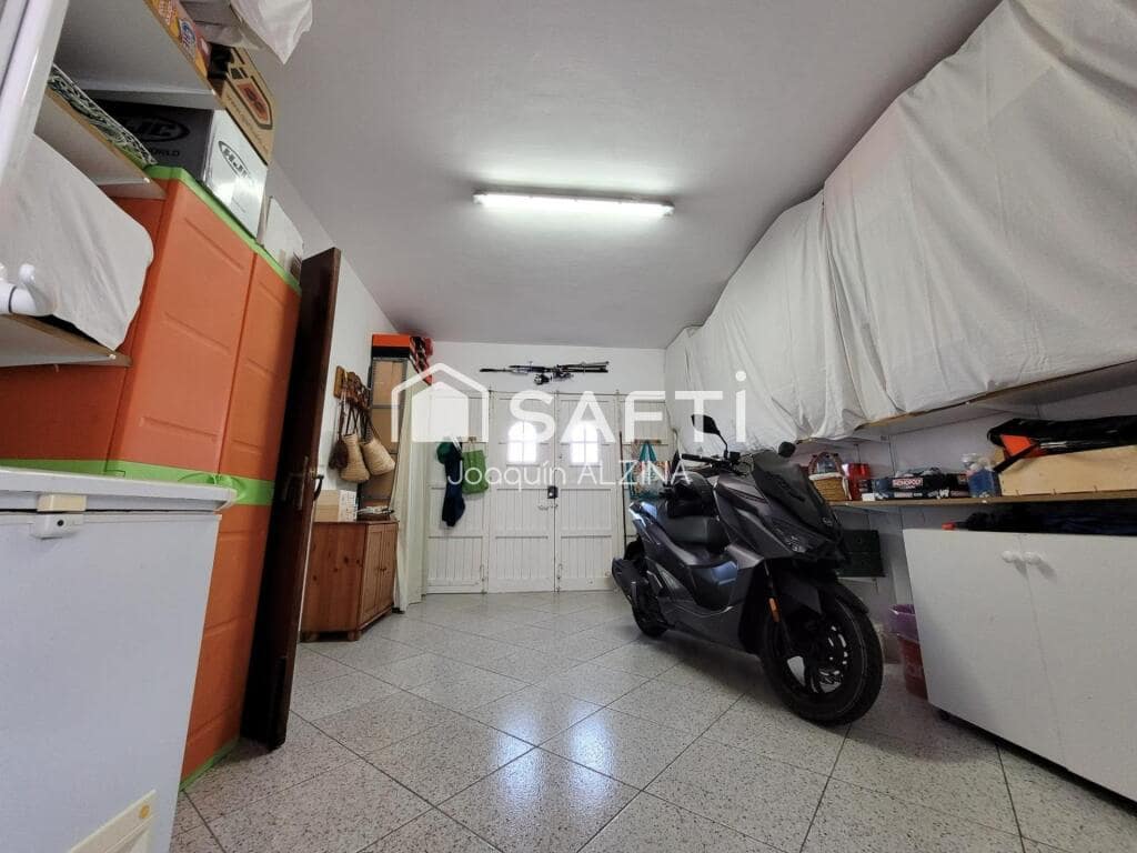 3 soverom Villa til salgs i Ciutadella de Menorca med svømmebasseng garasje - € 840 000 (Ref: 9173672)