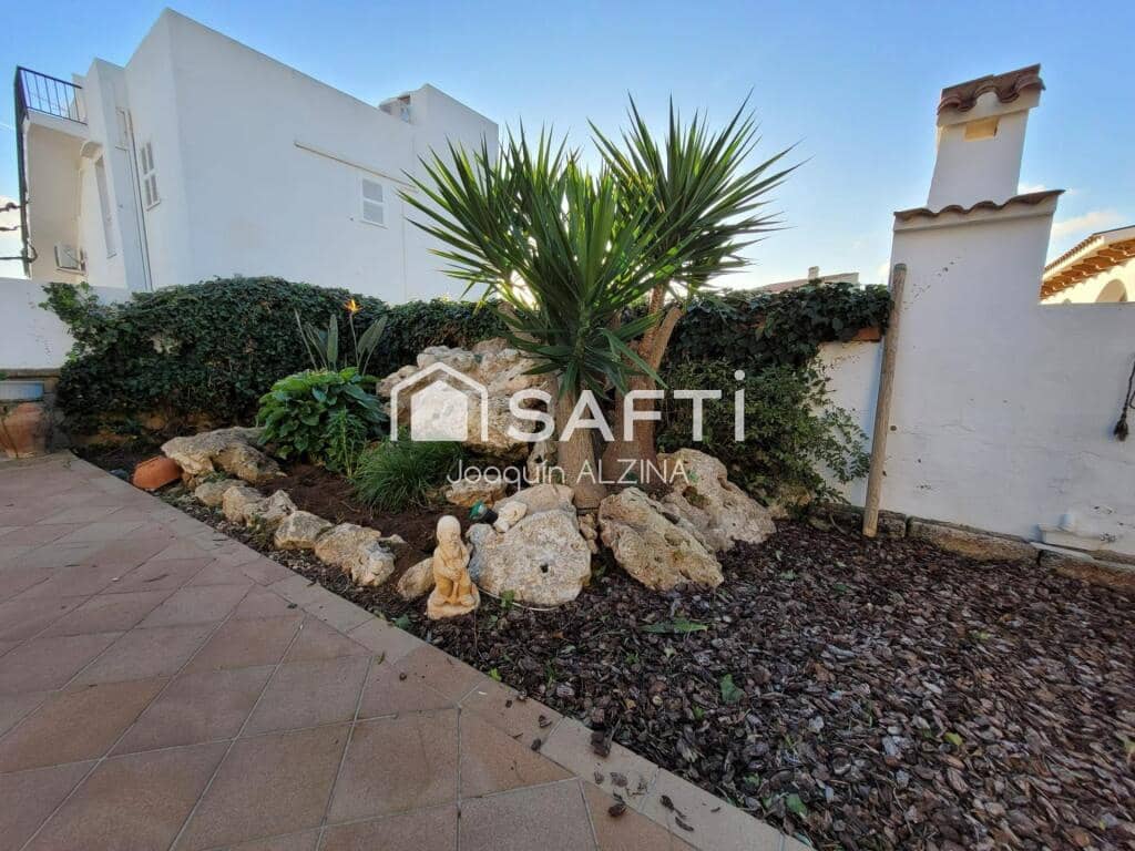 3 soverom Villa til salgs i Ciutadella de Menorca med svømmebasseng garasje - € 840 000 (Ref: 9173672)