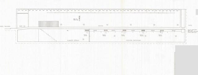 Kaupallinen myytävänä paikassa Ciutadella de Menorca mukana 
autotalli - 890 000 € (Ref: 9173673)
