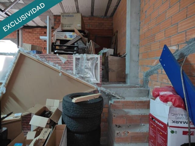 Commercial for sale in Xinzo de Limia - € 98,000 (Ref: 9173734)