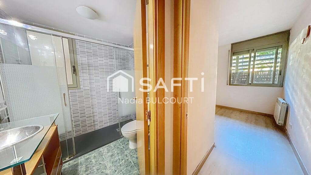 2 soveværelse Lejlighed til salg i Barcelona by - € 449.000 (Ref: 9173751)