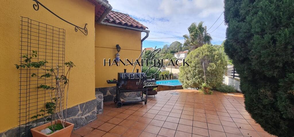 2 soverom Villa til salgs i Olivella med svømmebasseng - € 590 000 (Ref: 9173764)