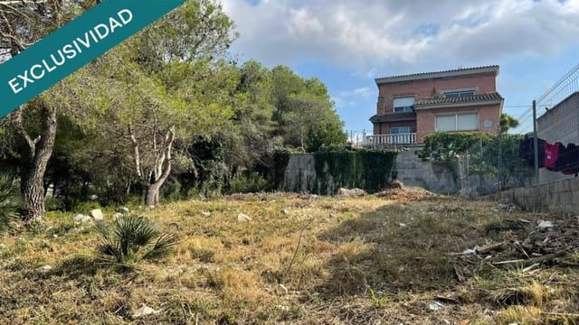 Tontti myytävänä paikassa Canyelles - 44 000 € (Ref: 9173789)