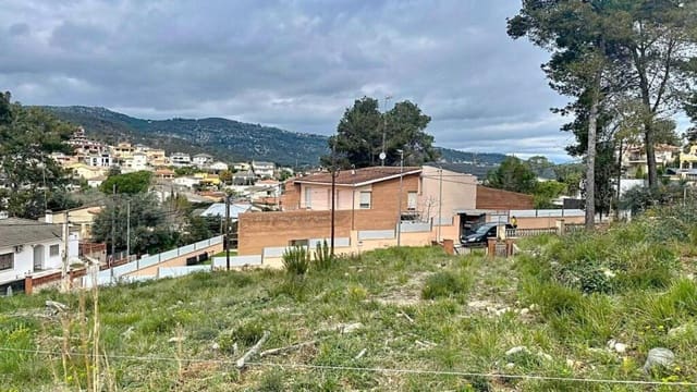Terreno para Construção para venda em Canyelles - 59 000 € (Ref: 9173790)