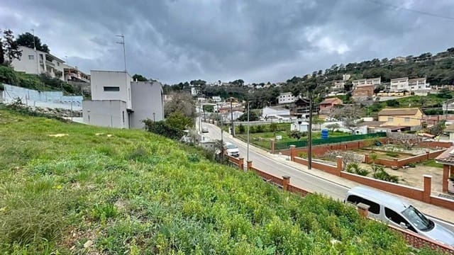 Tontti myytävänä paikassa Canyelles - 49 000 € (Ref: 9173791)