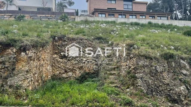 Tontti myytävänä paikassa Canyelles - 45 000 € (Ref: 9173792)