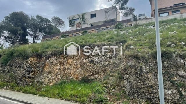 Tontti myytävänä paikassa Canyelles - 45 000 € (Ref: 9173792)