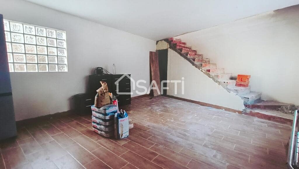 4 bedroom Villa for sale in El Montmell - € 275,000 (Ref: 9173794)