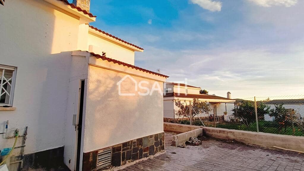 4 bedroom Villa for sale in El Montmell - € 275,000 (Ref: 9173794)