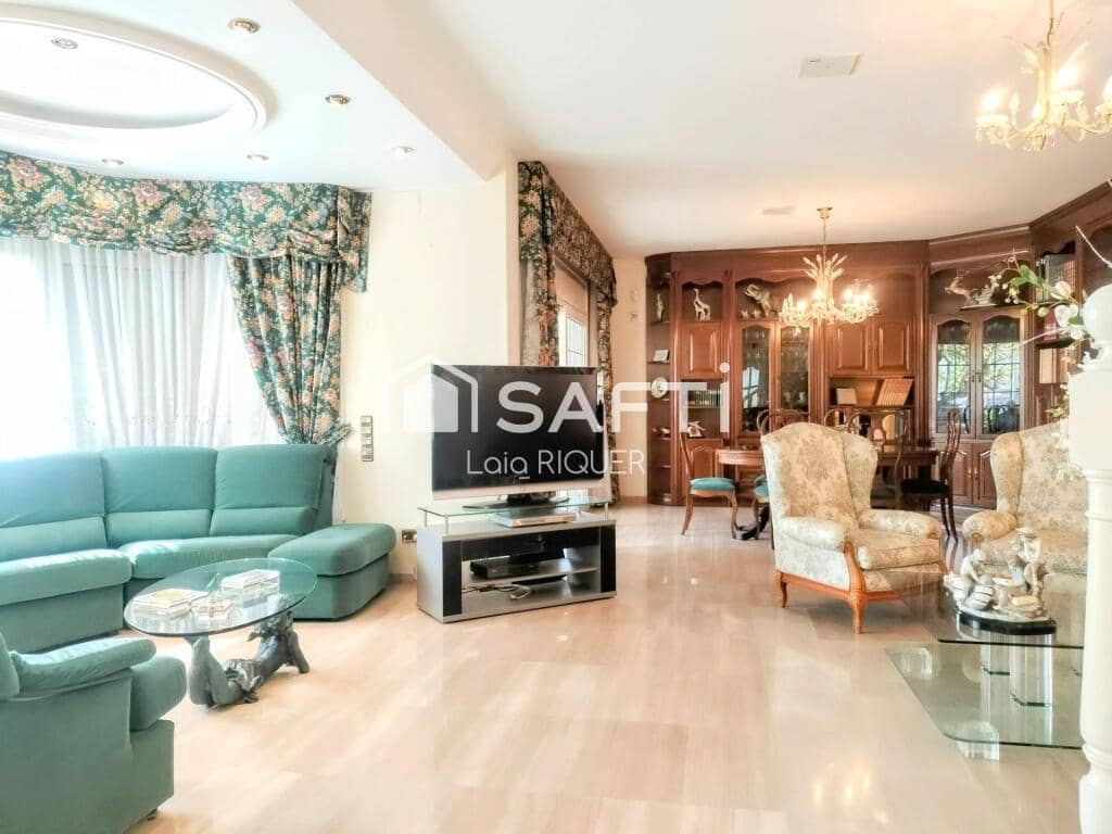 3 soverom Villa til salgs i Pineda de Mar med garasje - € 499 000 (Ref: 9173798)