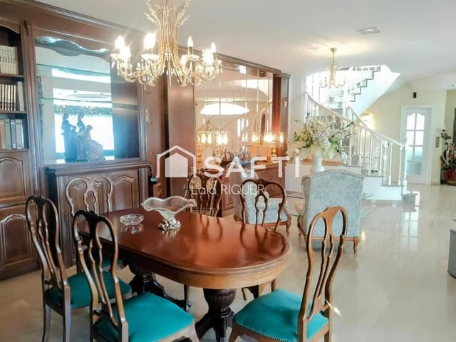 3 soverom Villa til salgs i Pineda de Mar med garasje - € 499 000 (Ref: 9173798)