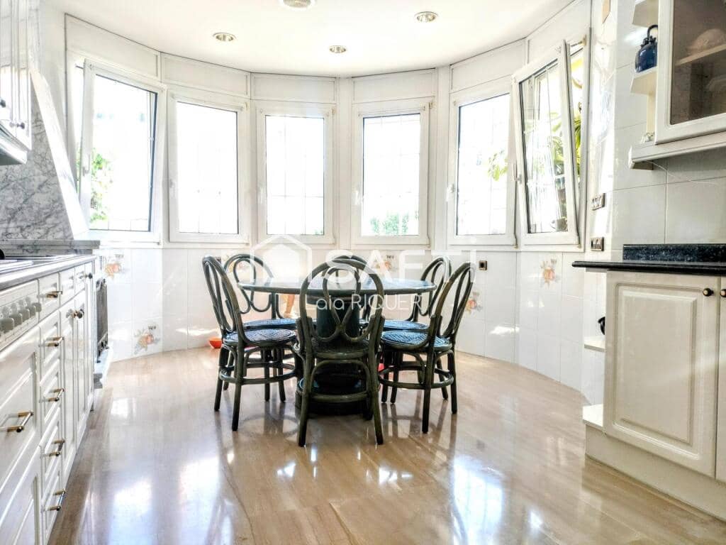 3 soverom Villa til salgs i Pineda de Mar med garasje - € 499 000 (Ref: 9173798)