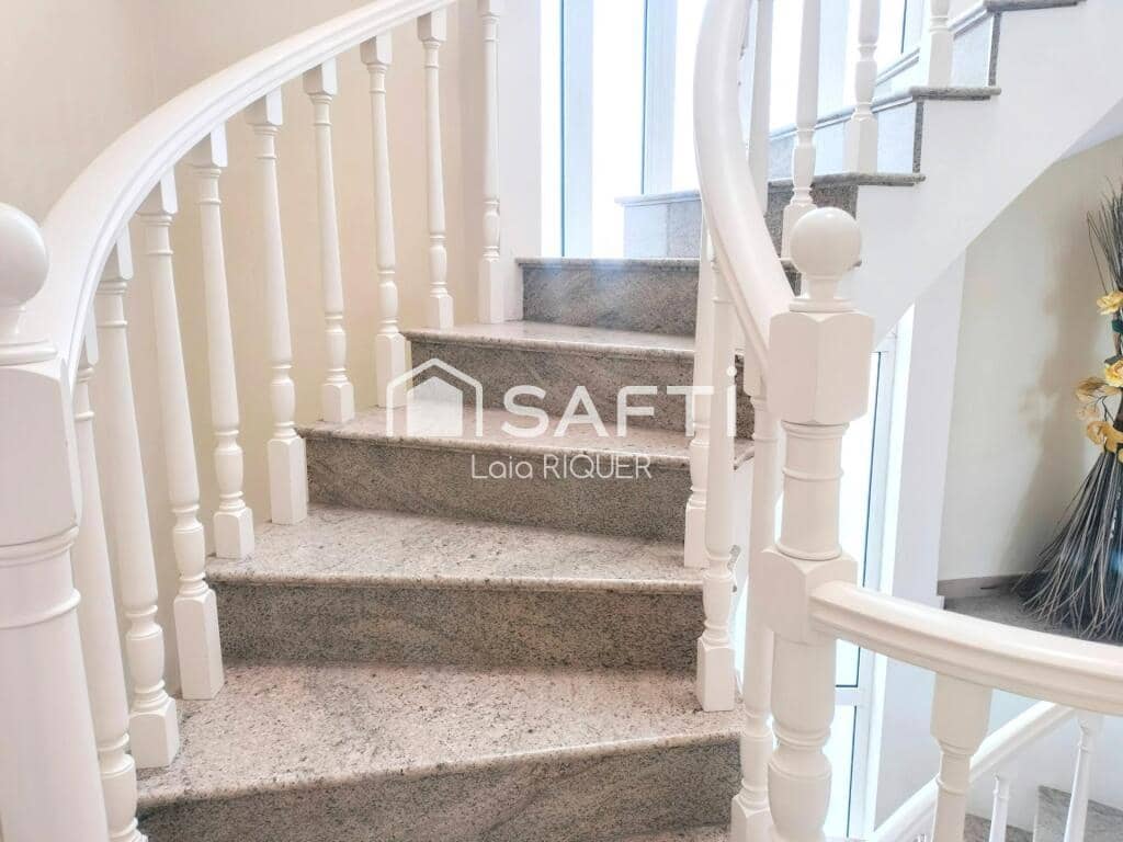 3 soverom Villa til salgs i Pineda de Mar med garasje - € 499 000 (Ref: 9173798)