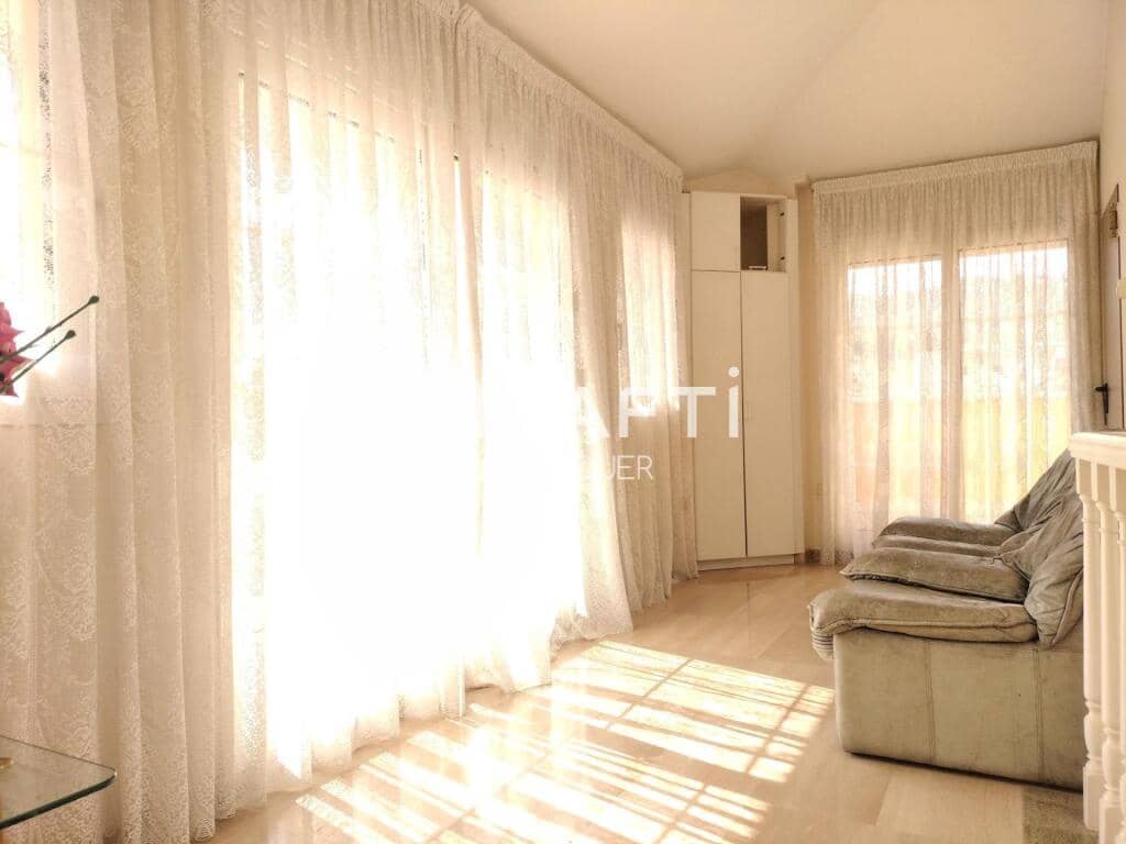 3 soverom Villa til salgs i Pineda de Mar med garasje - € 499 000 (Ref: 9173798)