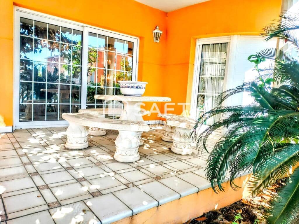 3 soverom Villa til salgs i Pineda de Mar med garasje - € 499 000 (Ref: 9173798)