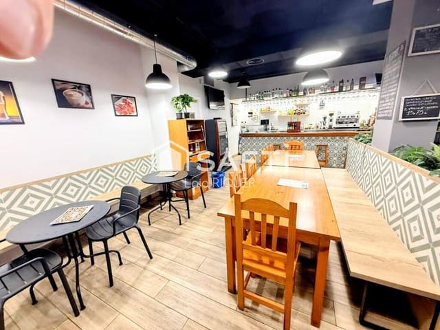 Erhverv til salg i Pineda de Mar - € 120.000 (Ref: 9173800)