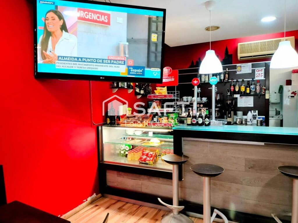 Commercial for sale in Badalona - € 60,000 (Ref: 9173802)